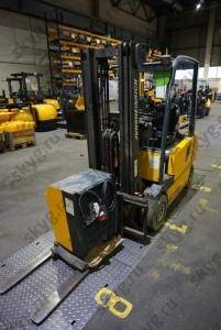 Электрический погрузчик б/у Jungheinrich EFG 215–450 ZT, 1500 кг, 3 м