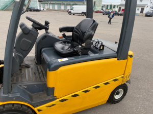 Электропогрузчик вилочный Jungheinrich EFG 430