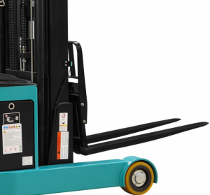 PROLIFT PRO MRV 2060 li-ion, Электрический самоходный штабелер с выдвижной мачтой, нагрузка 2000 кг, высота подъема 6000 мм, АКБ 202 Aч