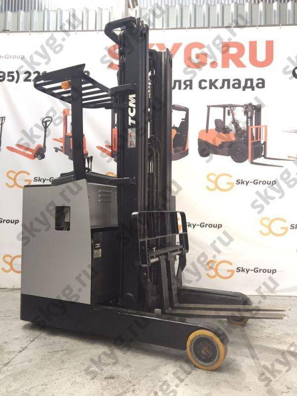 Высокоподъёмный штабелёр-ричтрак TCM FR 15 б/у, 1,5 тонны, 6 метров