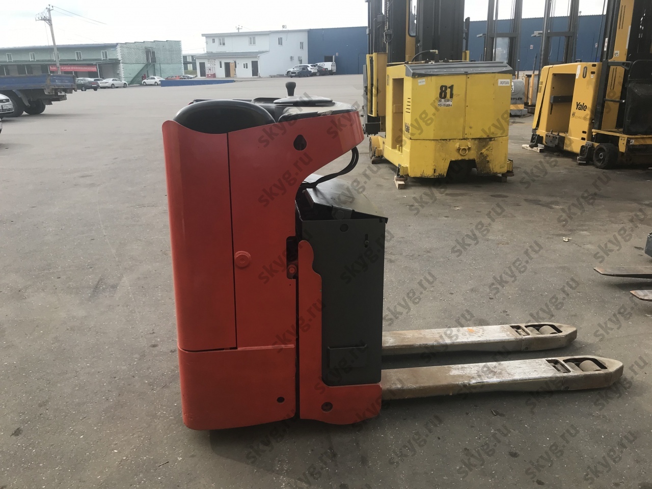 Транспортировщик паллет Linde T20S