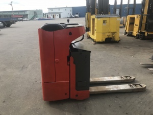 Транспортировщик паллет Linde T20S