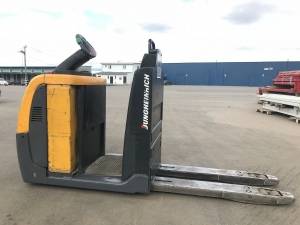 Транспортировщик паллет Jungheinrich ECE 220