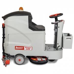 Аккумуляторная поломоечная машина с местом оператора Bennett Ranger R660b (с литиевым АКБ 105 а/ч)