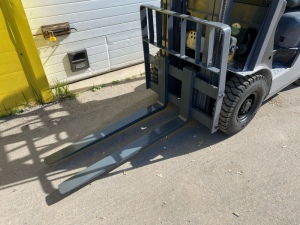 Погрузчик дизельный Nissan 1,5т 3м