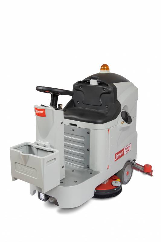 Аккумуляторная поломоечная машина с местом оператора Bennett Ranger R660b (с гелевыми АКБ 160 а/ч)