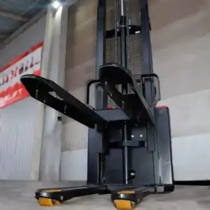 Самоходный Штабелер AX 3616 OXLIFT 3600 мм 1600 кг