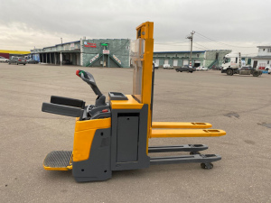 Самоходный штабелёр Jungheinrich ERD 220 KLPF 2,2т, 2,56м