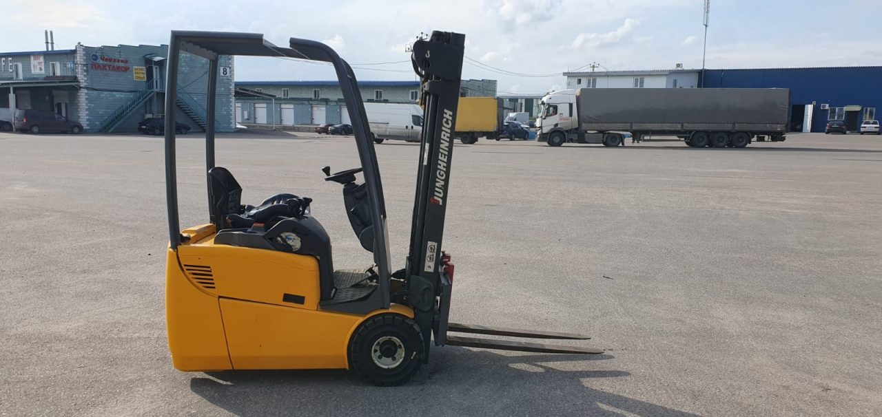 Погрузчик электрический Jungheinrich EFG 113, 1,25т, 3,3м