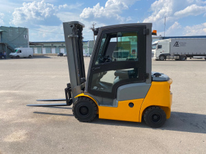 Автопогрузчик Б/у  Jungheinrich DFG 320, 2 тонны, 5 метра