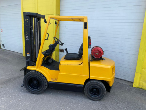 Газовый погрузчик 3тонны Hyster 