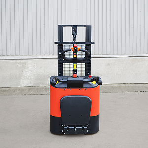 Самоходный Штабелер OXLIFT BX1526E 2600 мм 1500 кг с платформой для оператора