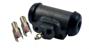 Цилиндр тормозной рабочий левый для вилочного погрузчика CPCD/CPQD с г/п 2000-3800 кг и CPD