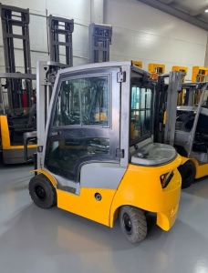 Автопогрузчик Jungheinrich DFG 320 (2018) с кабиной - Б/У